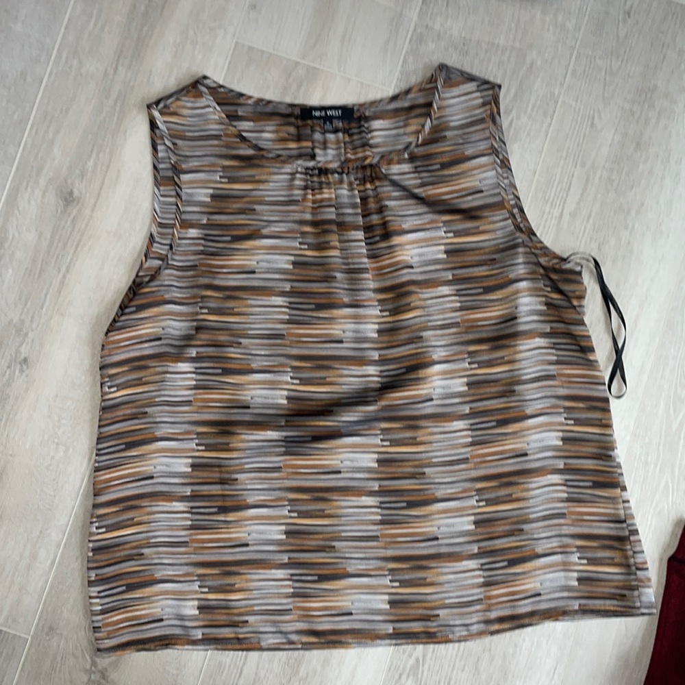 Nine West top size medium